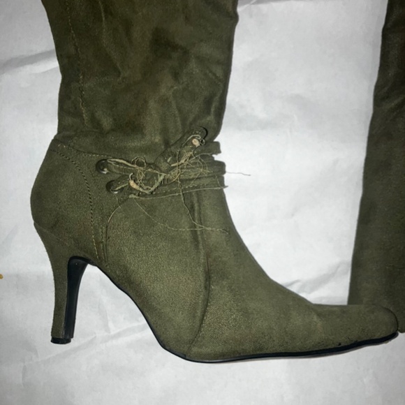 Olive green faux suede tall boots - Picture 2 of 8